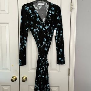 Black floral midi wrap dress. NWT. Size L